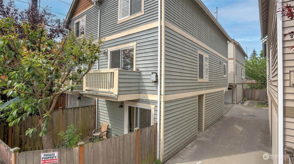 Photo of 1002 N 105th Street #B, Seattle, WA 98133 (MLS # 2136907)