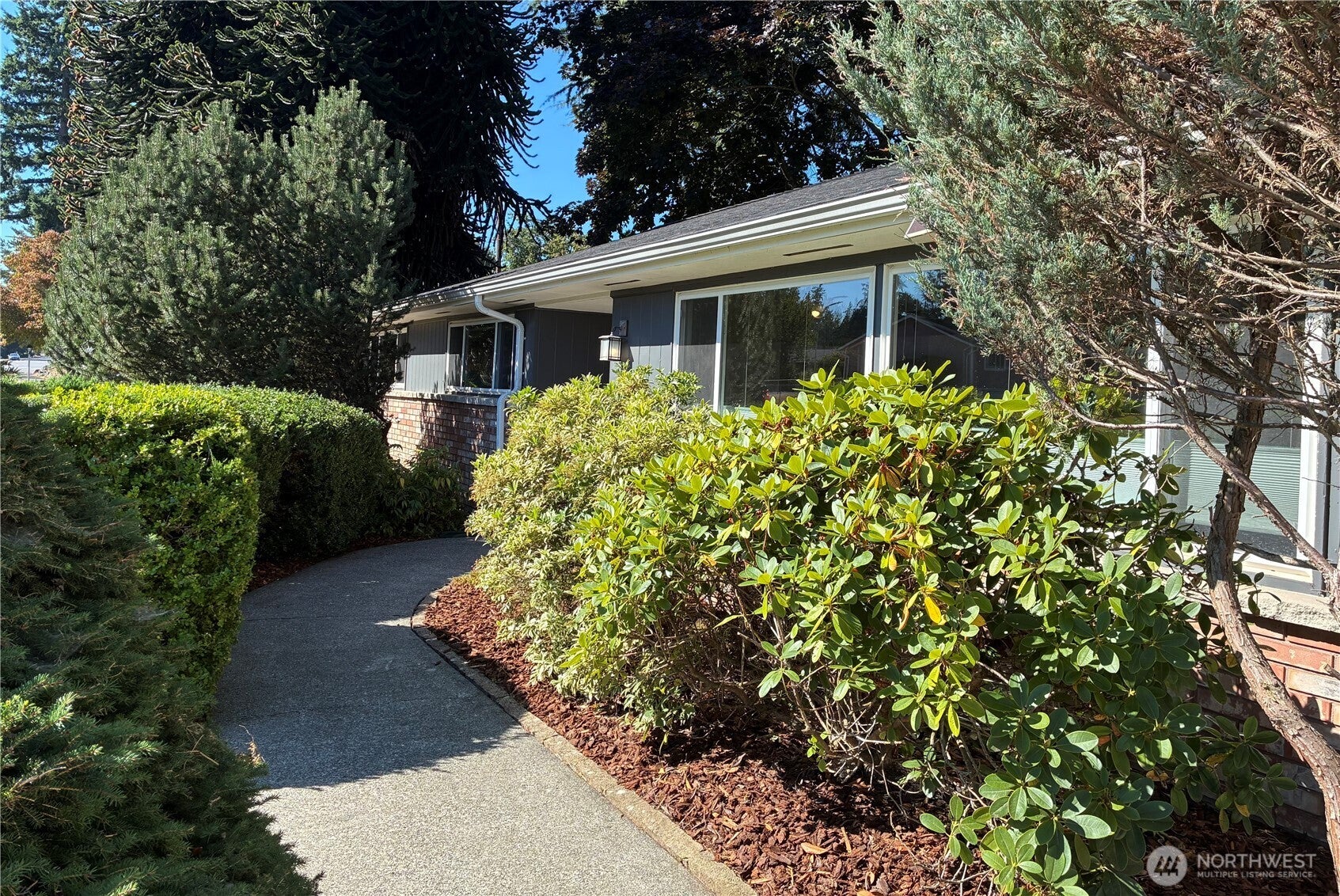2333 Edmunds Avenue NE