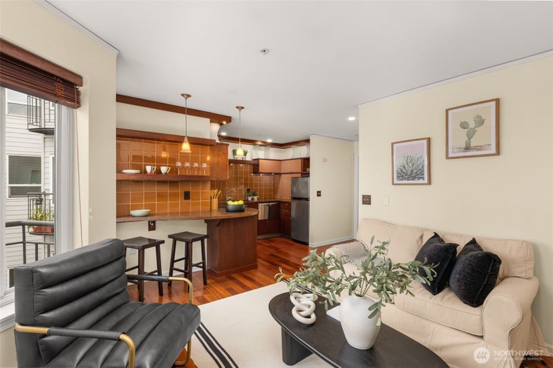3028 Western Avenue 501