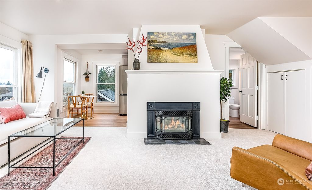 Photo of 515 N 72nd Street #2, Seattle, WA 98103 (MLS # 2174172)