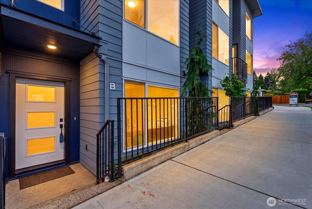 Photo of 14704 Meridian Avenue N #B, Shoreline, WA 98133 (MLS # 2559853)