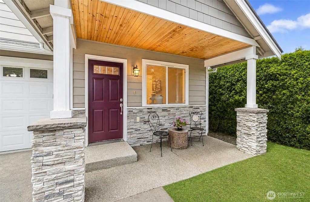 Photo of 706 83rd ave SE AVE, Lake Stevens, WA 98258 (MLS # 2566941)