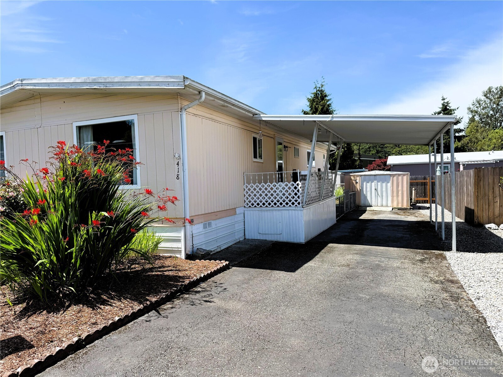 1200 Lincoln Street 418