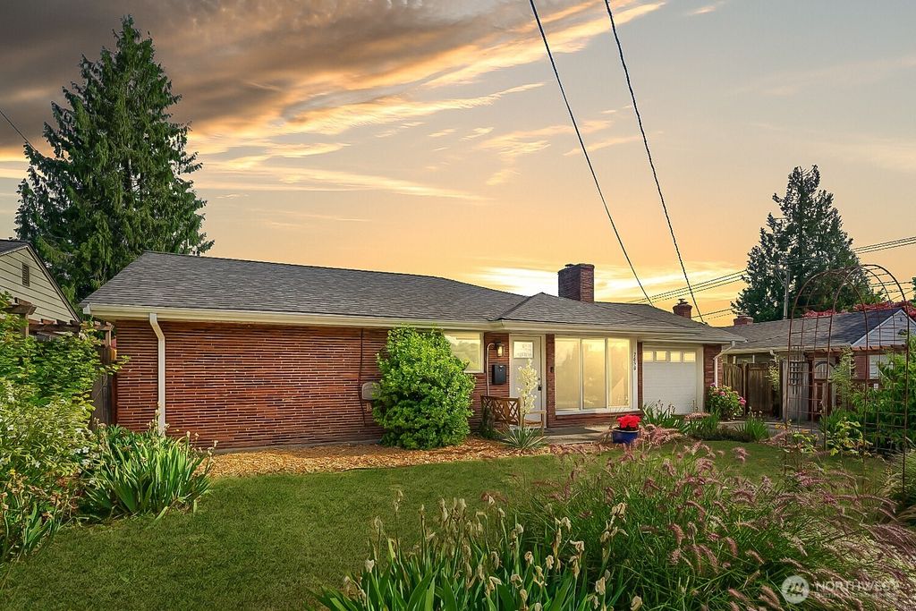 Photo of 7650 S 113th Street, Seattle, WA 98178 (MLS # 2536802)