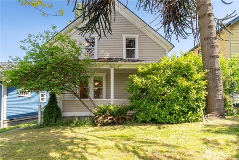 Photo of 1152 Ellis Street, Bellingham, WA 98225 (MLS # 2527515)