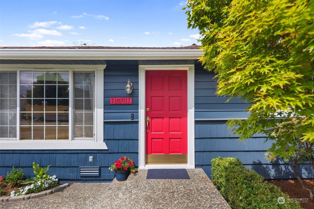 Photo of 1801 Aberdeen Avenue NE, Renton, WA 98056 (MLS # 2258125)