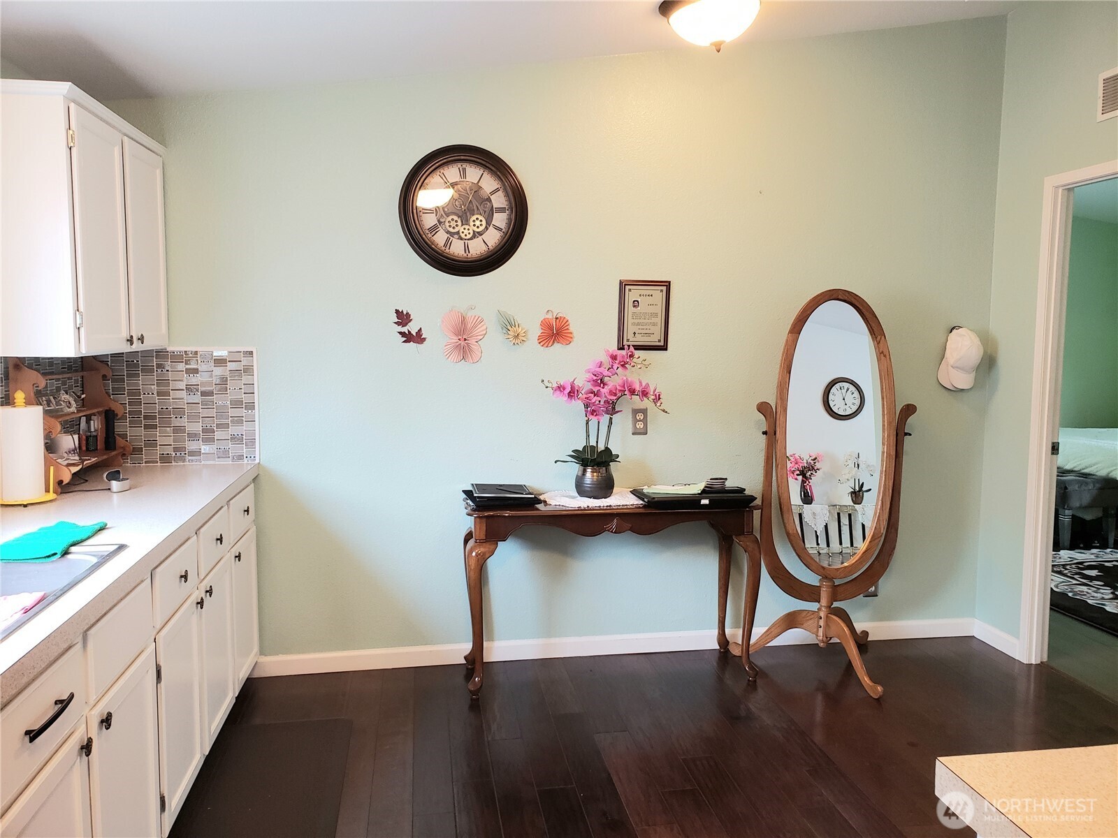 10409 137th Street E 9