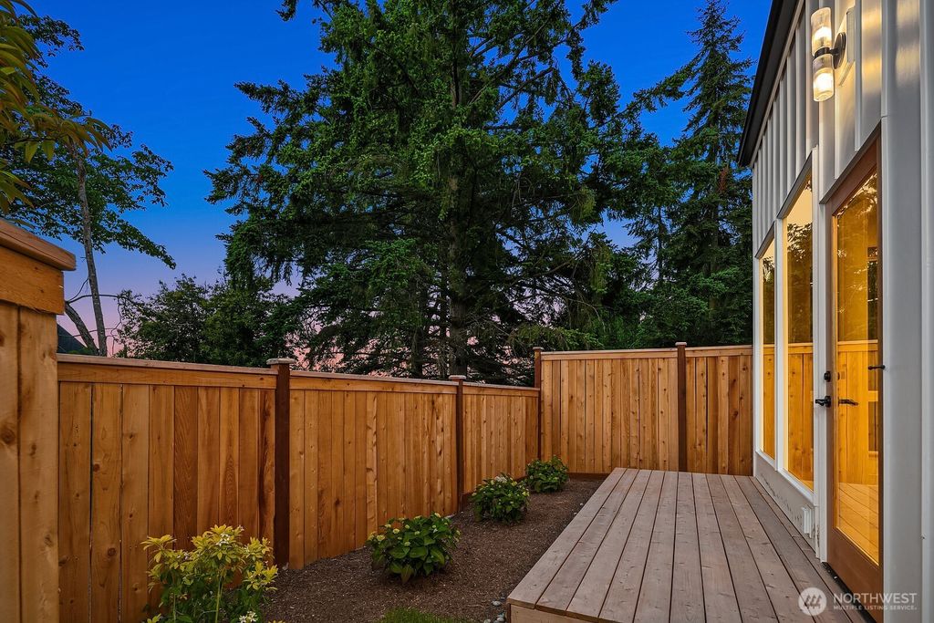 Photo of 1516 NE 97th Street, Seattle, WA 98115 (MLS # 2381703)