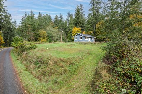 Photo of 161 Oak Street, Quilcene, WA 98376 (MLS # 2506353)