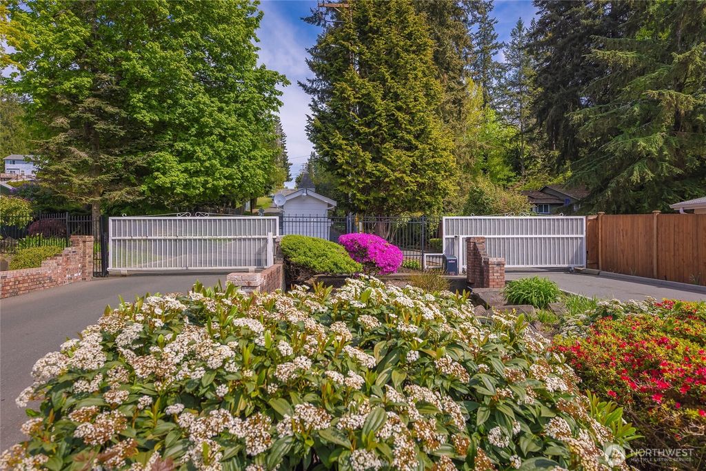 Photo of 23807 7th Place W, Bothell, WA 98021 (MLS # 2516535)
