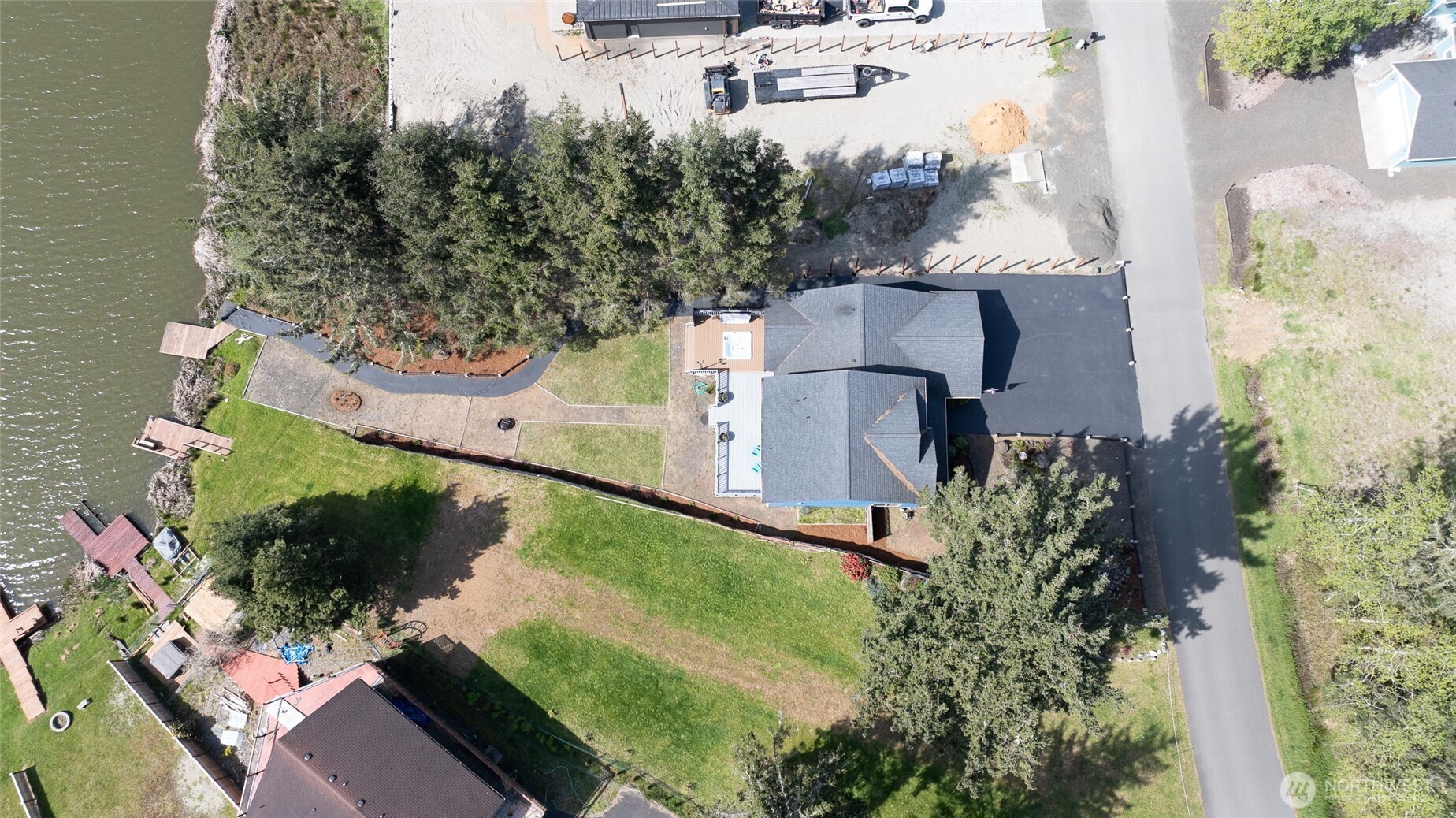 293 Glacier Court SE
