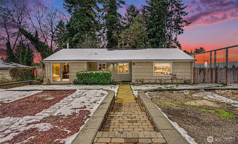 Photo of 20005 14th Avenue S, SeaTac, WA 98198 (MLS # 2493214)
