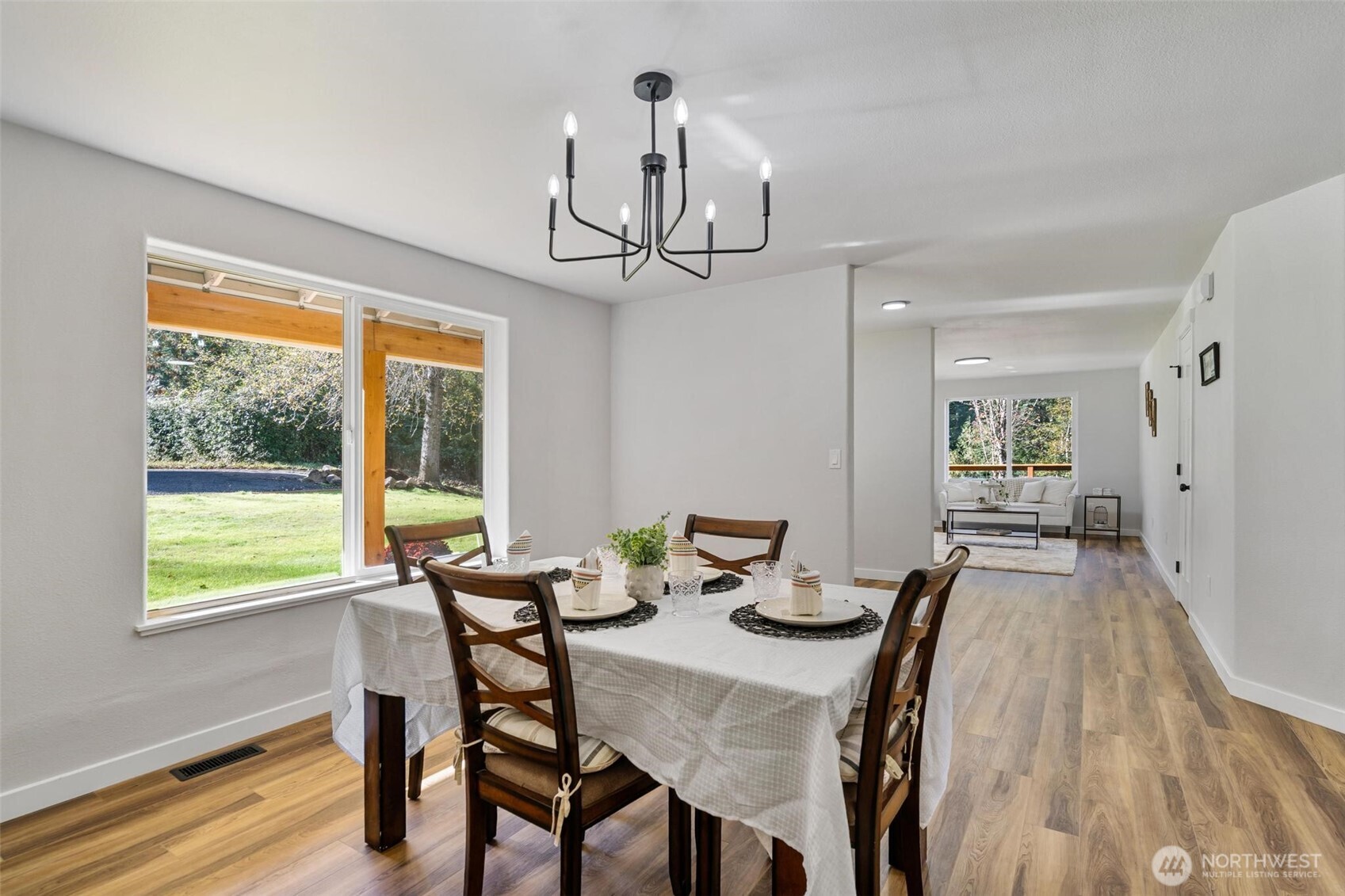 1136 Davis Lake Road