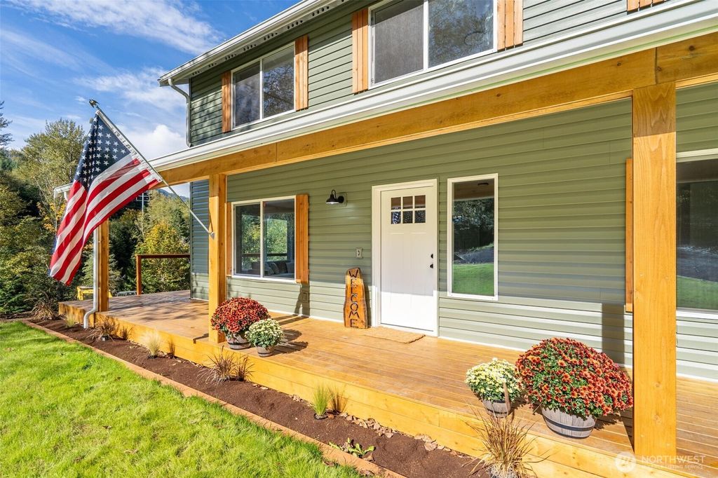 Photo of 1136 Davis Lake Road, Morton, WA 98356 (MLS # 2445996)