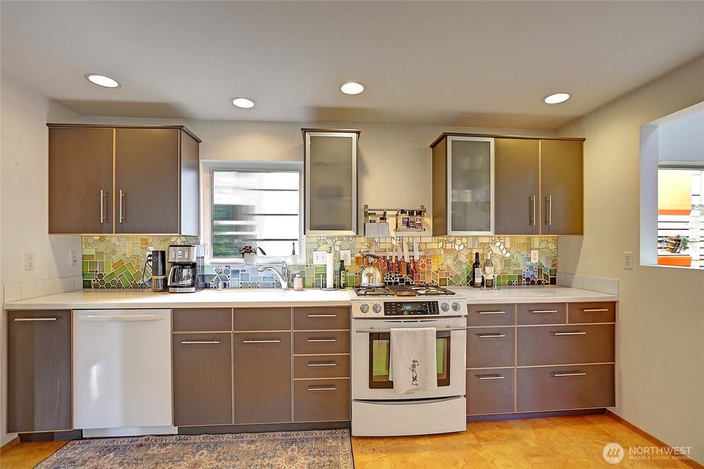 Photo of 2024 Wetmore Avenue, Everett, WA 98201 (MLS # 2560149)