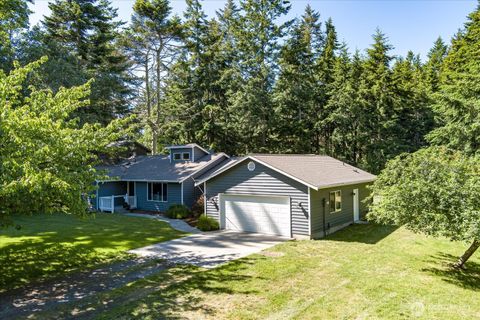 2276 Wellman Place Oak Harbor WA 98277