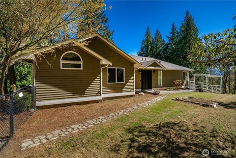 Photo of 4325 270th Avenue NE, Redmond, WA 98053 (MLS # 2501001)