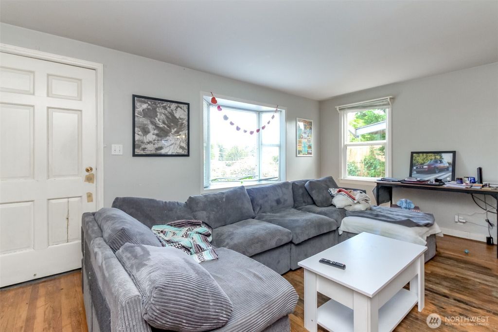 Photo of 13217 1st Avenue S, Burien, WA 98168 (MLS # 2424029)