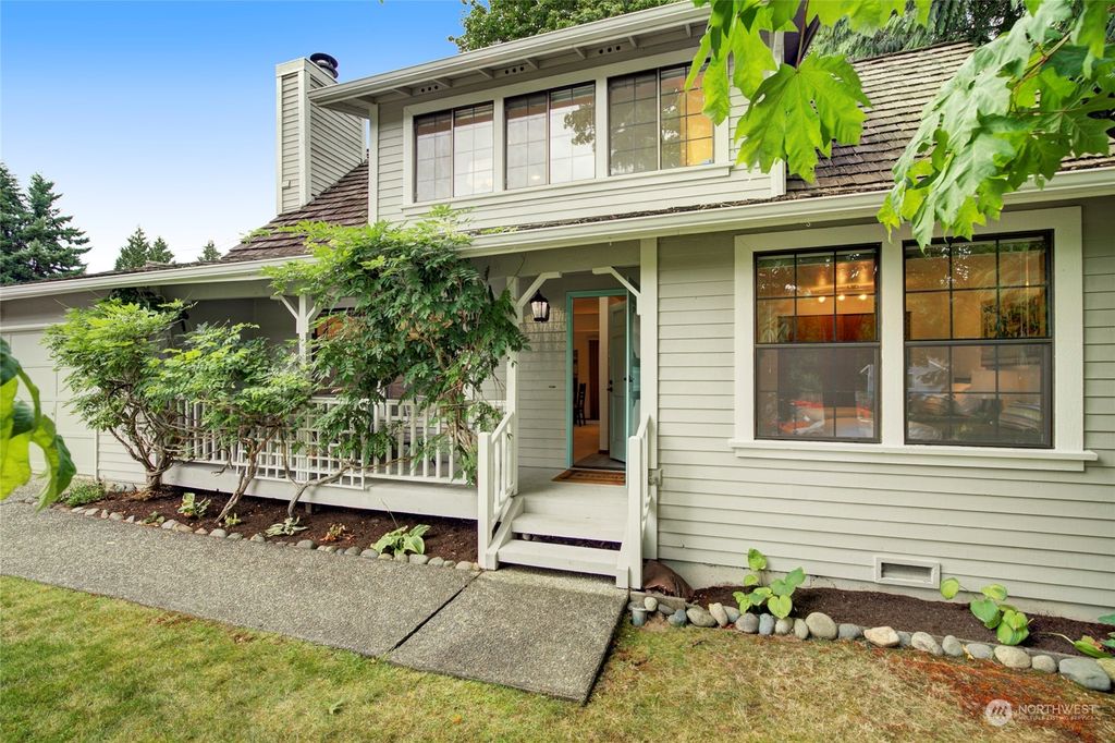 Photo of 13602 174th Avenue NE, Redmond, WA 98052 (MLS # 2159540)