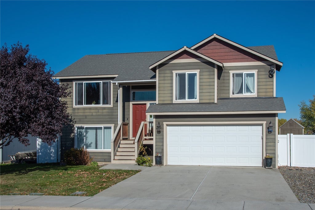 Photo of 1509 E Seattle Avenue, Ellensburg, WA 98926 (MLS # 2586973)