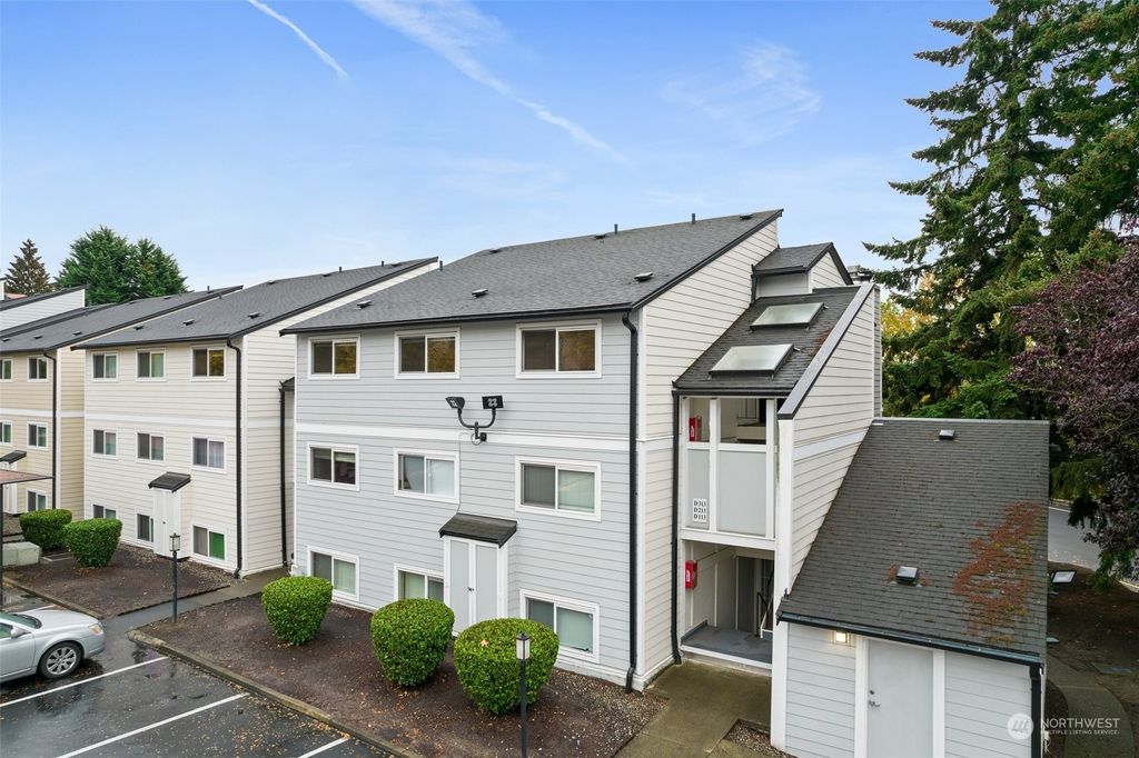 Photo of 15210 Macadam Road S #D-312, Tukwila, WA 98188 (MLS # 2006788)