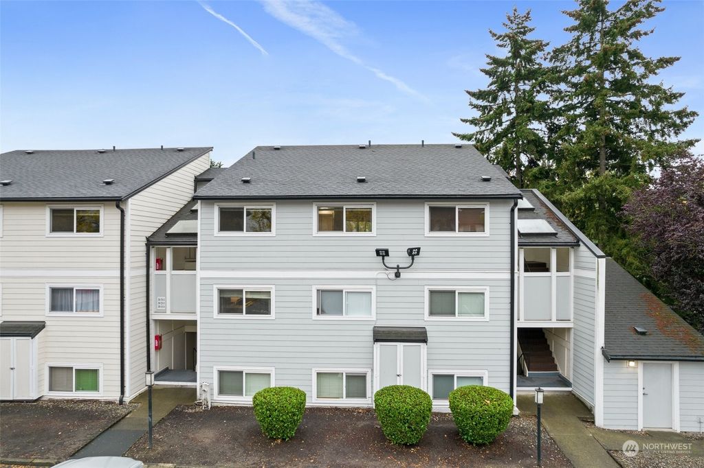 Photo of 15210 Macadam Road S #D-312, Tukwila, WA 98188 (MLS # 2006788)