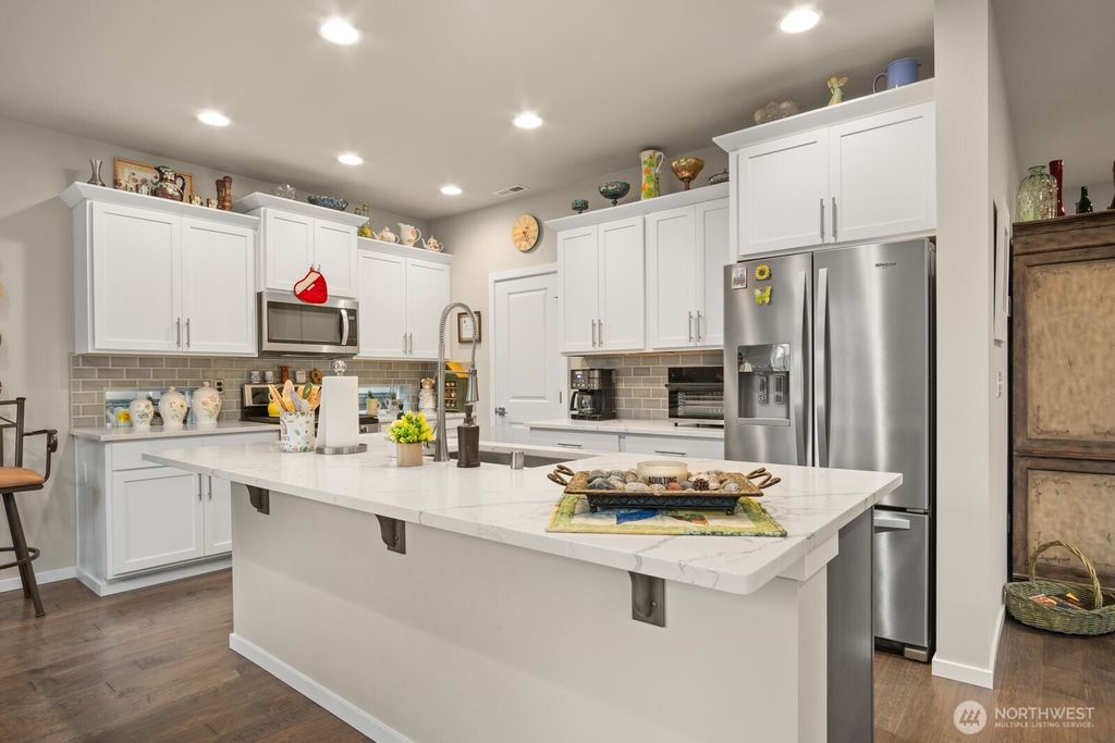 Photo of 2215 115th Drive SE, Lake Stevens, WA 98258 (MLS # 2377964)