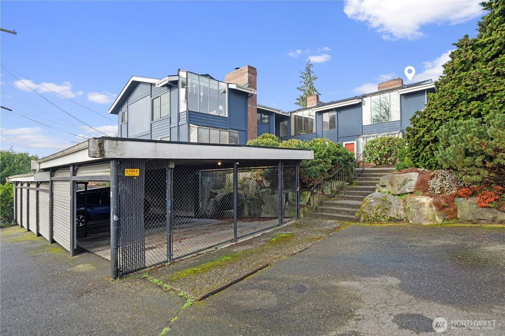 Photo of 3401 Oaks Avenue #6, Everett, WA 98201 (MLS # 2495652)