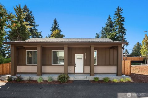 Photo of 12344 13th Place SW #1C, Burien, WA 98146 (MLS # 2443096)