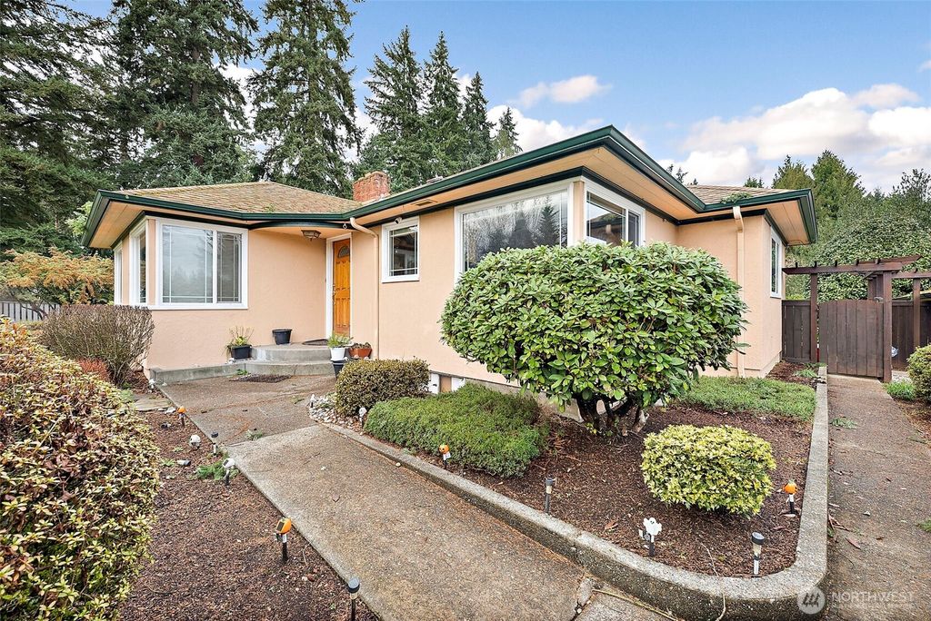 Photo of 7419 112th Street E, Puyallup, WA 98373 (MLS # 2463648)