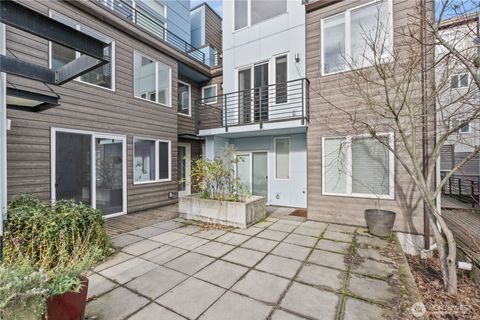 4329 Woodland Park Avenue N Seattle WA 98103