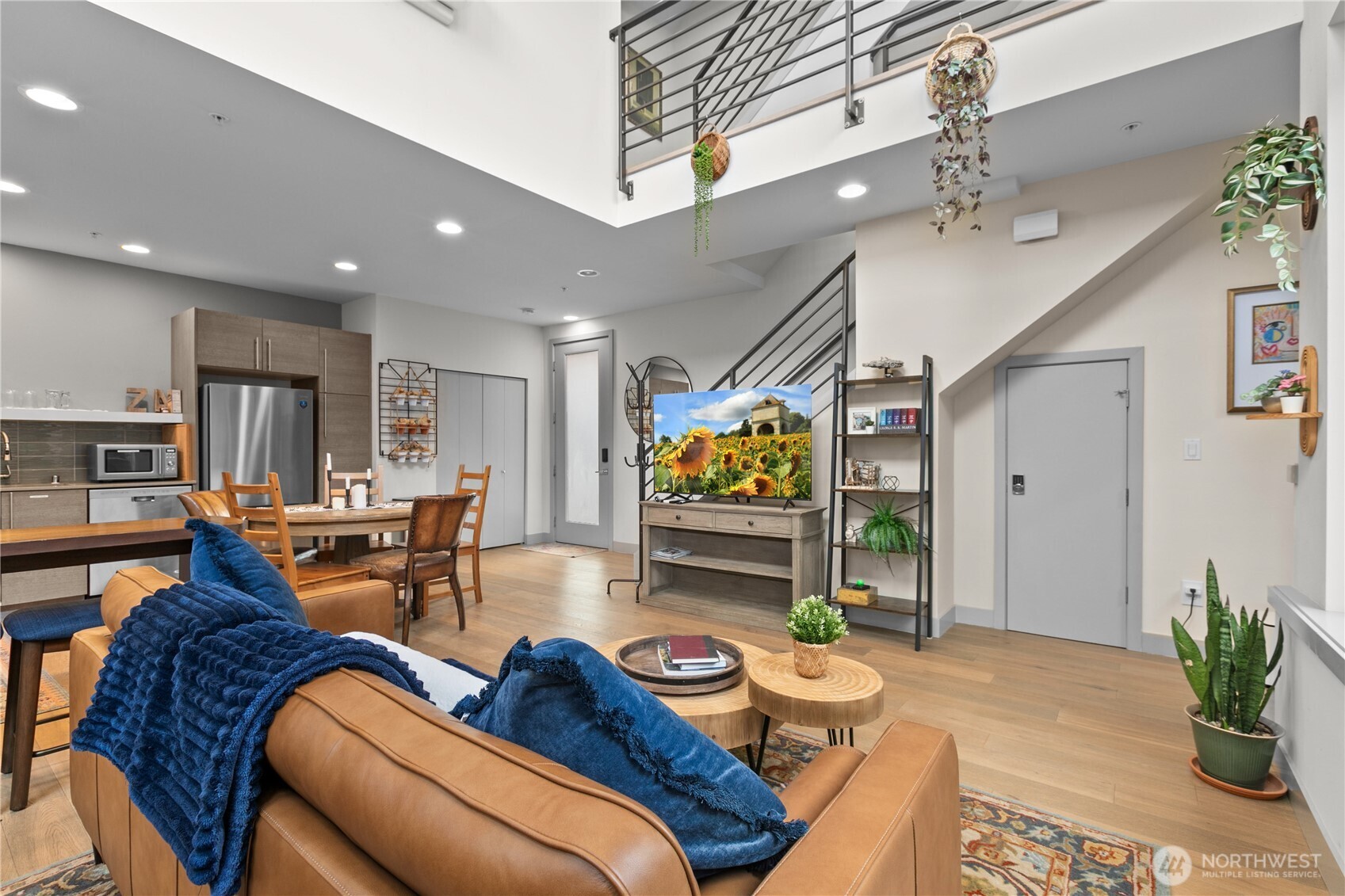 4329 Woodland Park Avenue N