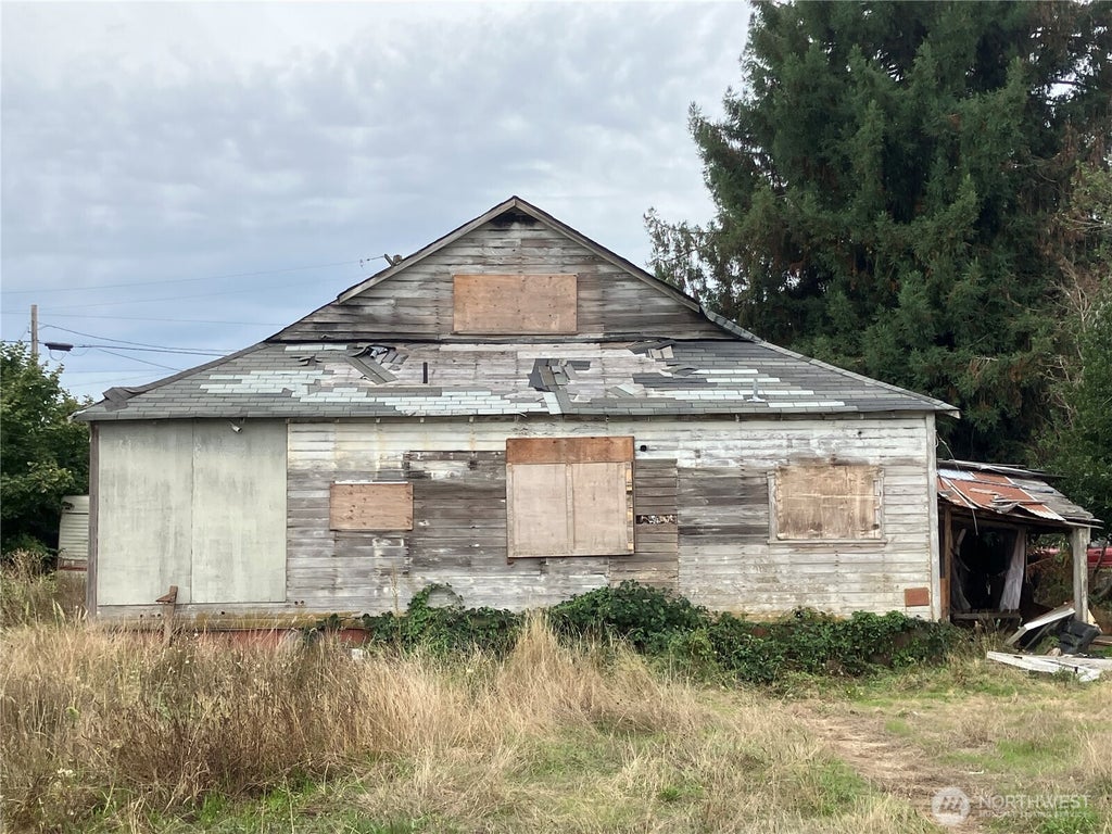 Photo of 1010 Grand AVE, Centralia, WA 98531 (MLS # 2586131)