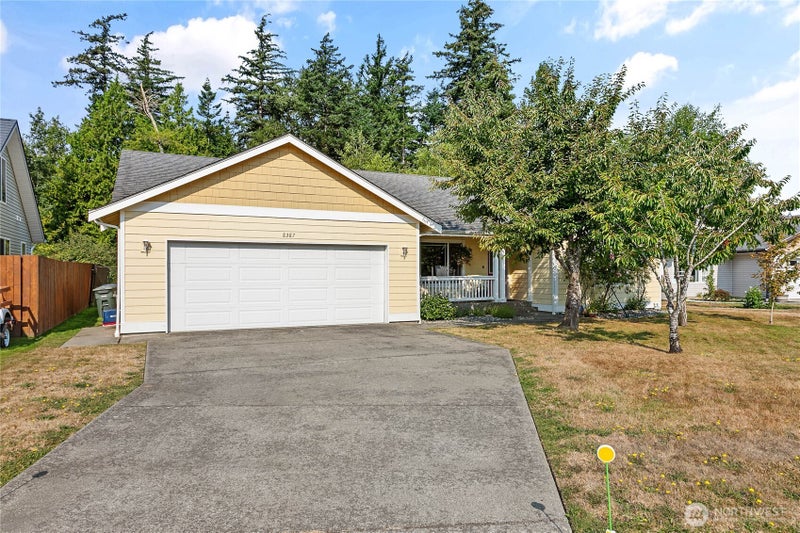 8387 Richmond Park Road