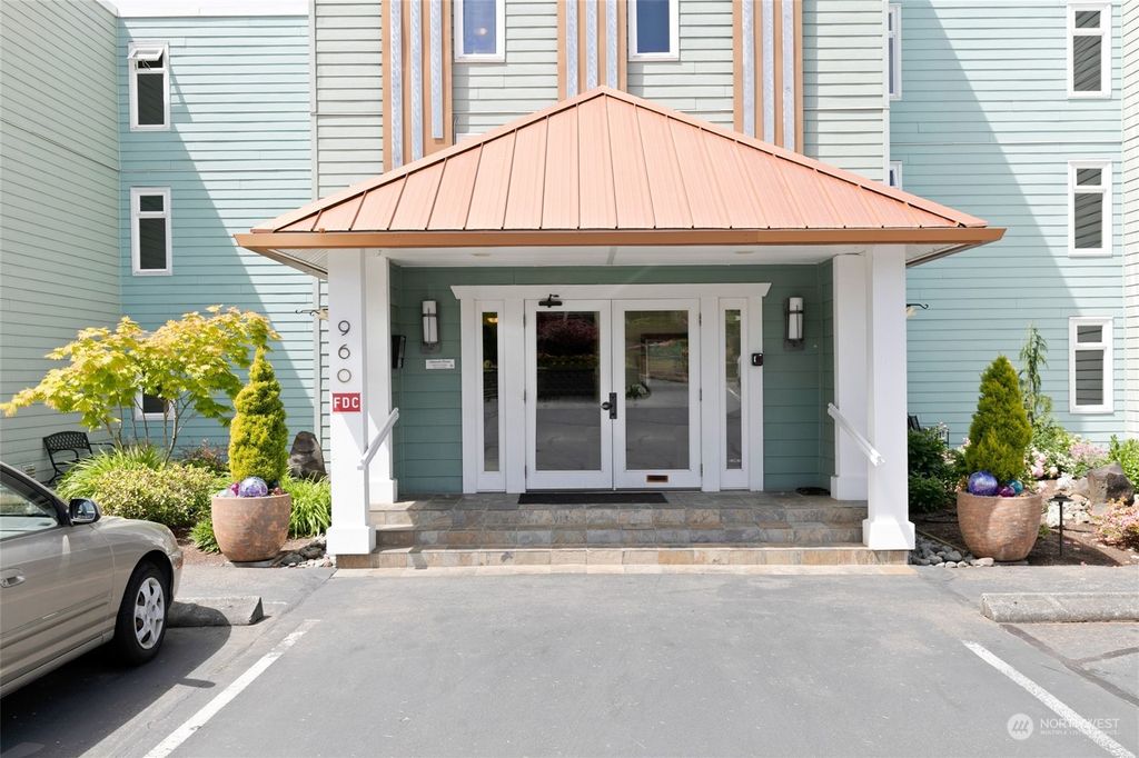 Photo of 960 5th Avenue S #203, Edmonds, WA 98020 (MLS # 2244213)