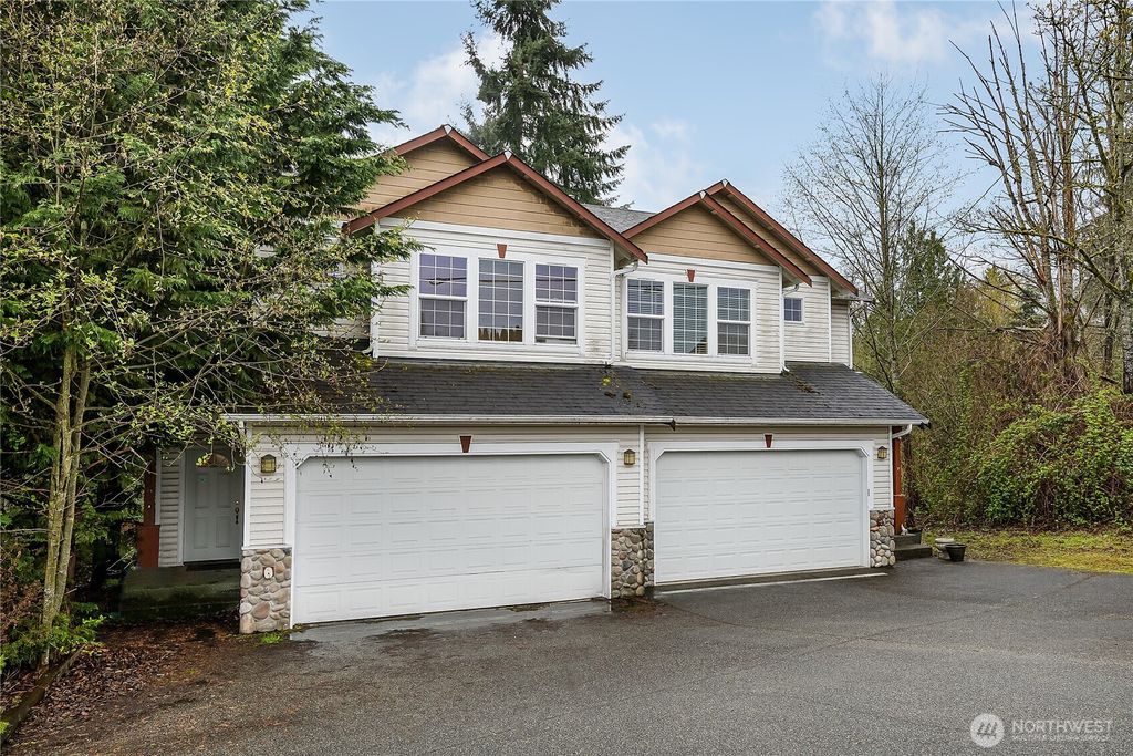 Photo of 3626 Larch Way, Lynnwood, WA 98036 (MLS # 2358045)