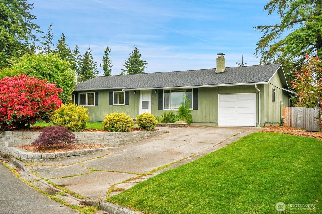 Photo of 2016 S 301st Place, Federal Way, WA 98003 (MLS # 2397999)