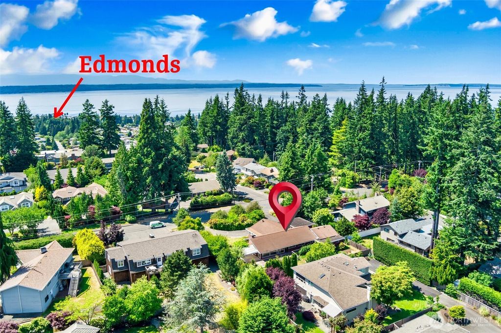 Photo of 20605 Maplewood Drive, Edmonds, WA 98020 (MLS # 2397847)