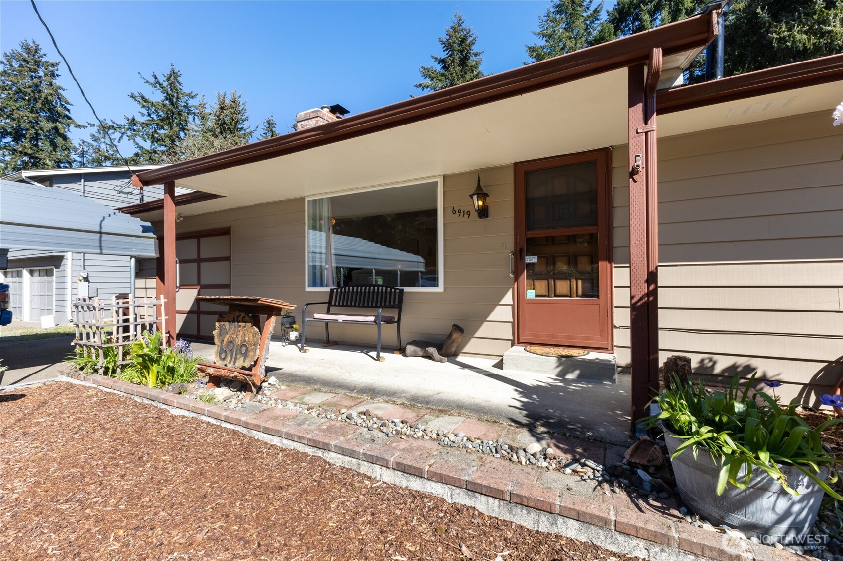 6919 47th Street W