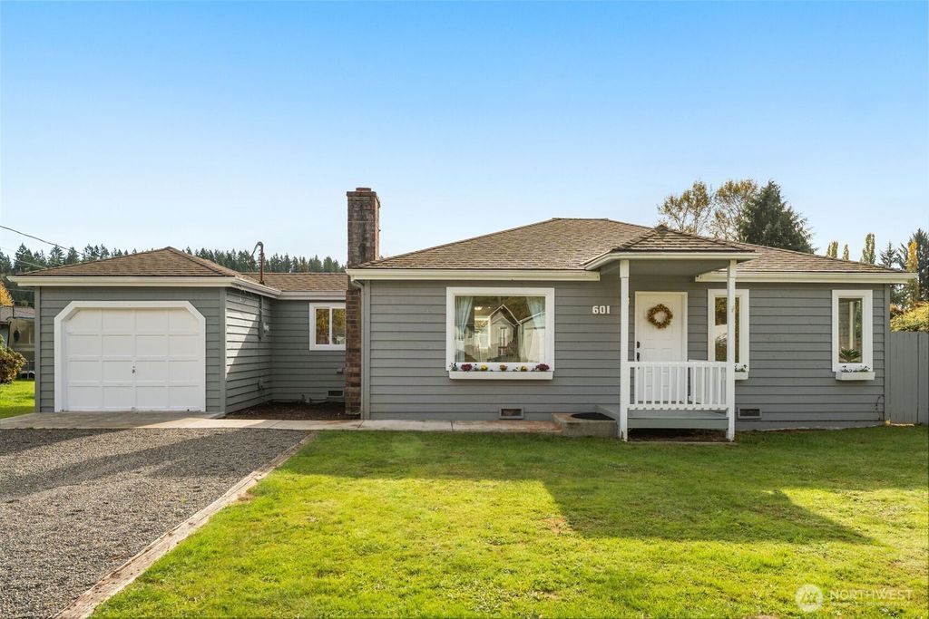 Photo of 601 Beach Drive, Snohomish, WA 98290 (MLS # 2447604)
