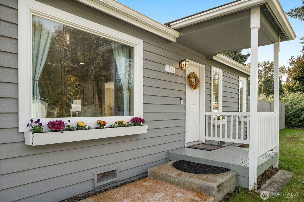 Photo of 601 Beach Drive, Snohomish, WA 98290 (MLS # 2447604)