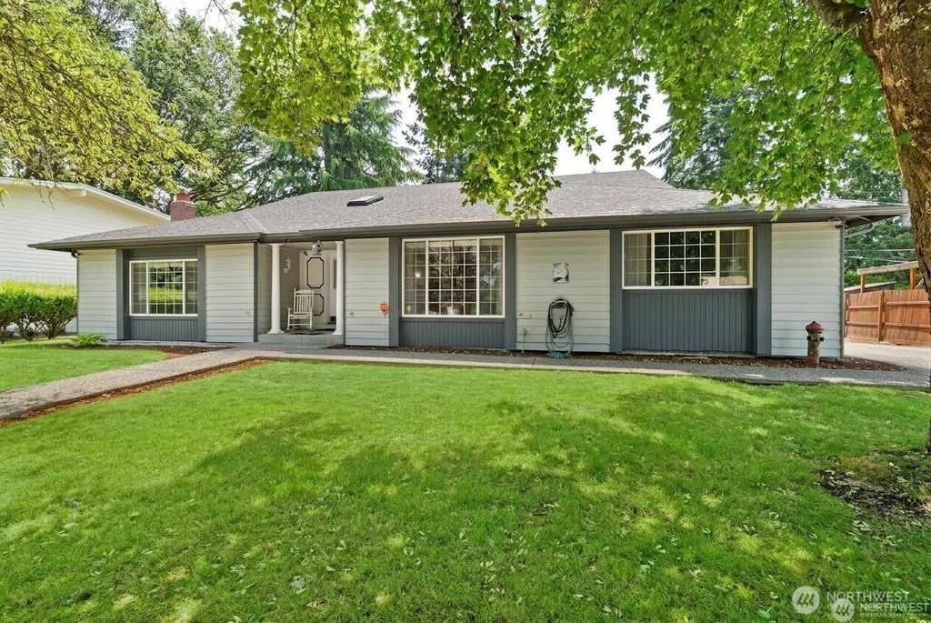 Photo of 7826 Agate Drive SW, Lakewood, WA 98498 (MLS # 2543517)