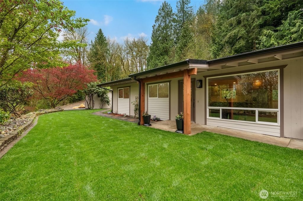 Photo of 19411 SE 170th Street, Renton, WA 98058 (MLS # 2356669)