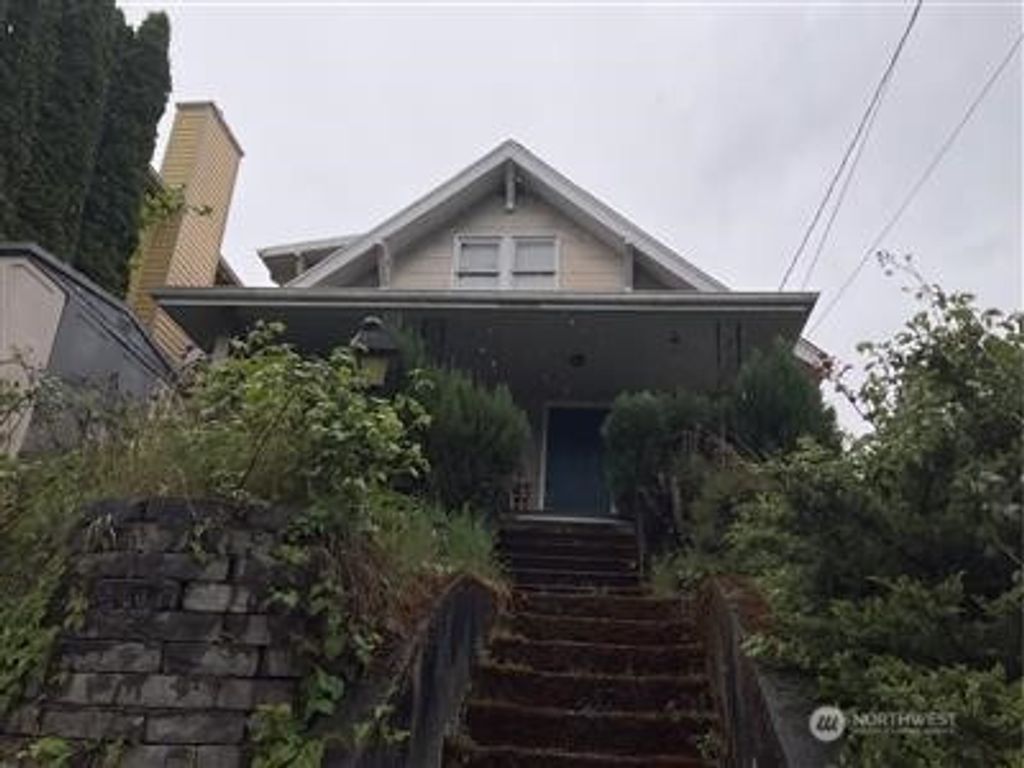 Photo of 7717 2nd Avenue NE, Seattle, WA 98115 (MLS # 2440433)