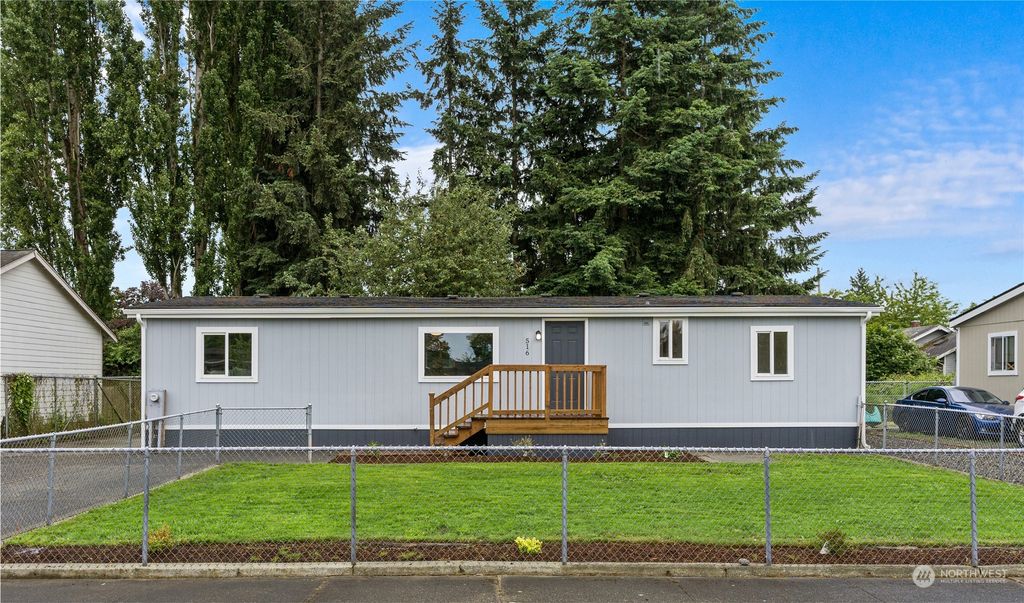 Photo of 516 2nd Avenue NE, Pacific, WA 98047 (MLS # 2130288)