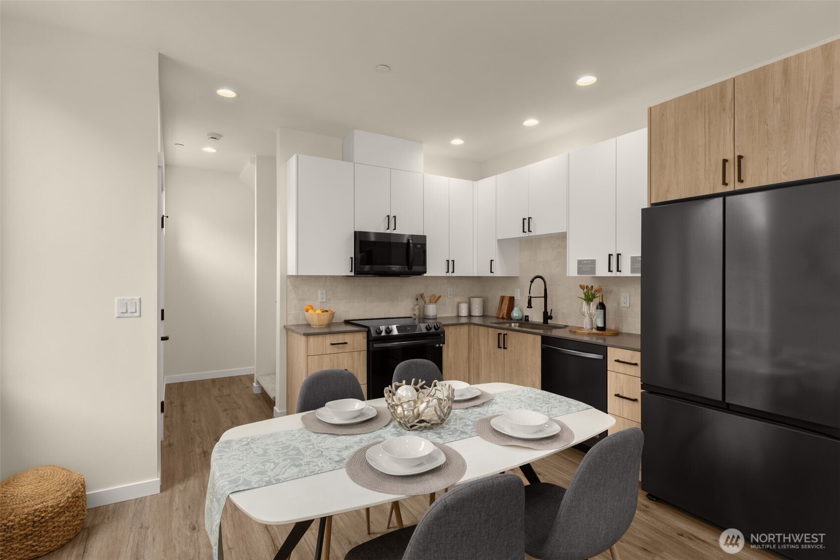 10306 Midvale Avenue N