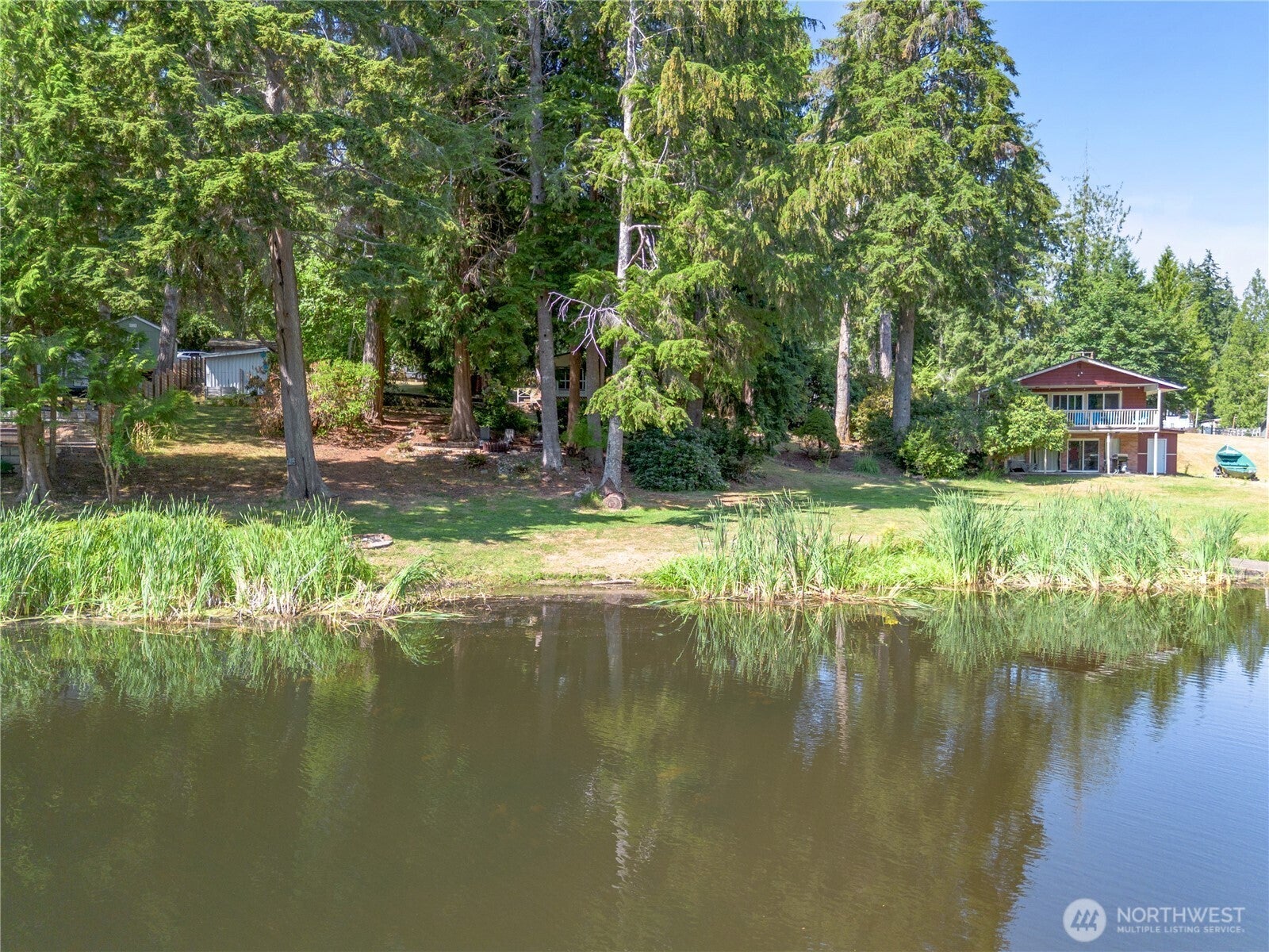550 E Lakeshore Drive W