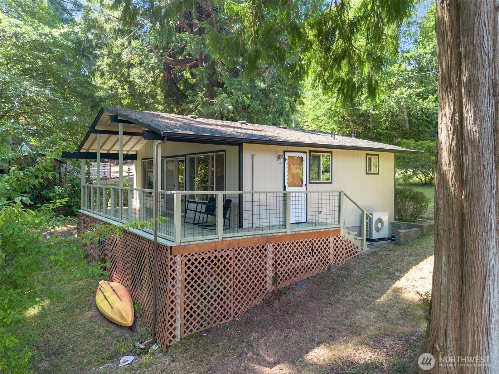 550 E Lakeshore Drive W