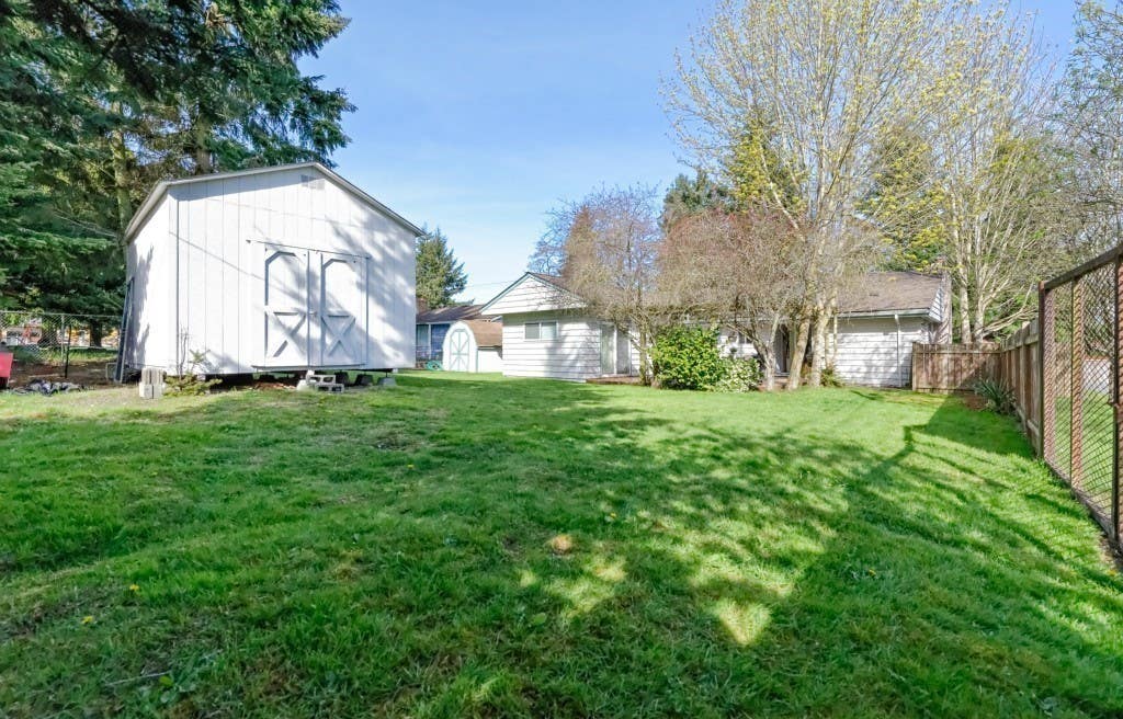 Photo of 10221 132nd Avenue NE, Kirkland, WA 98033 (MLS # 2567141)