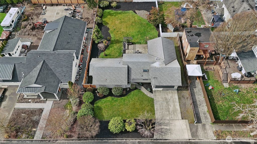 Photo of 314 16th Street NW, Puyallup, WA 98371 (MLS # 2485865)